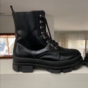 Artica leather winter boots
